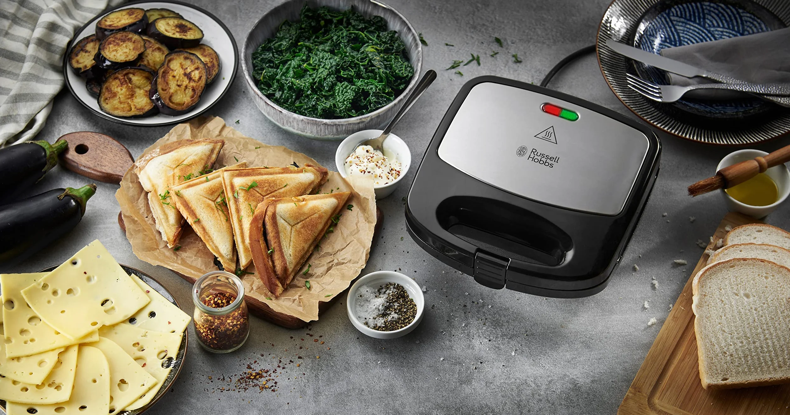 Russell Hobbs opiekacz do kanapek 3w1 (opiekacz, gofrownica, grill), moc 760W, możliwość mycia płyt w zmywarce (możliwość rozbudowy: Cake Pop, Mini Donut, Churros) Fiesta 24540-56