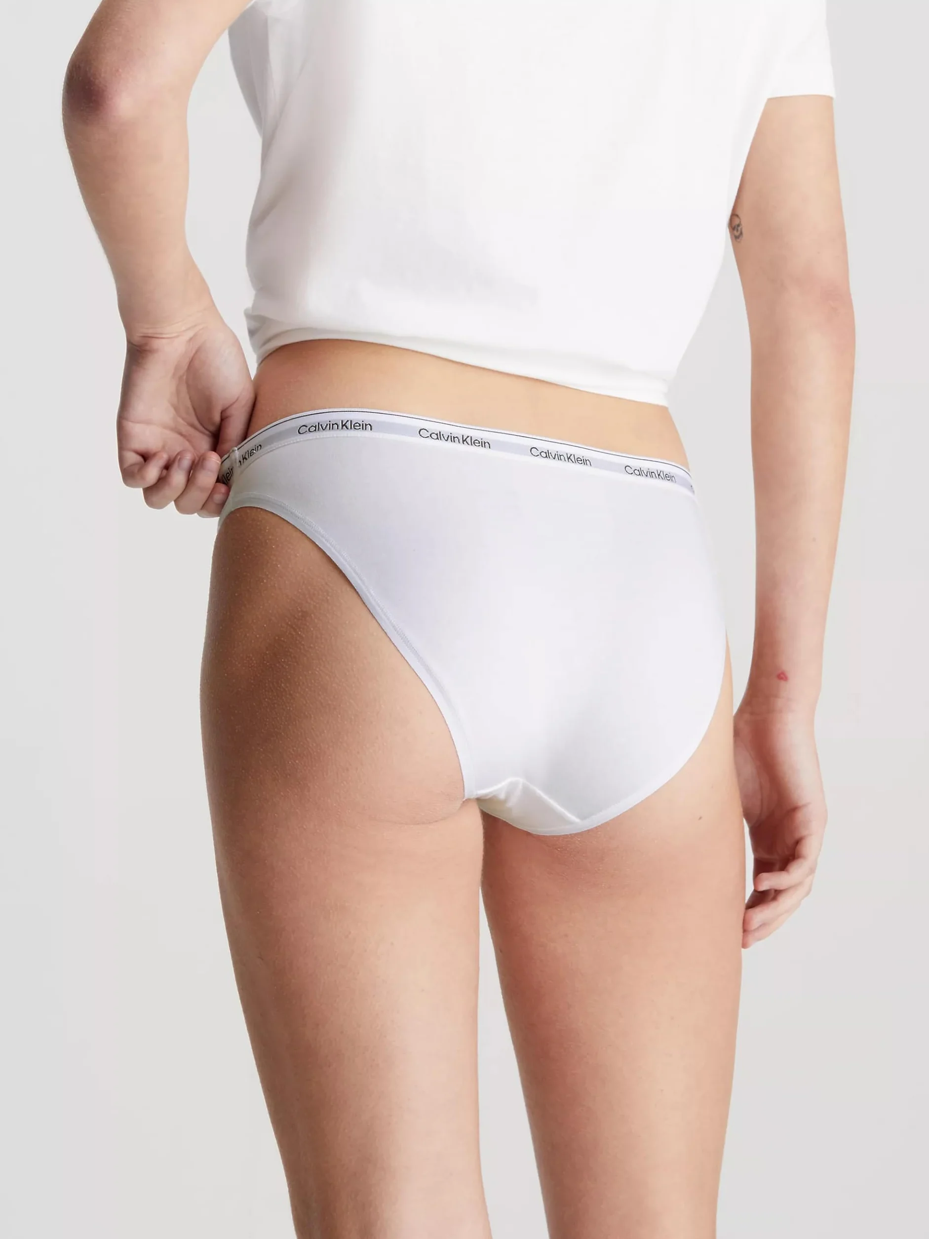 Calvin Klein Damskie majtki w kształcie bikini, elastyczna bawełna, opakowanie 3 szt, Wielokolorowy (czarny/biały/szary wrzosowy), S