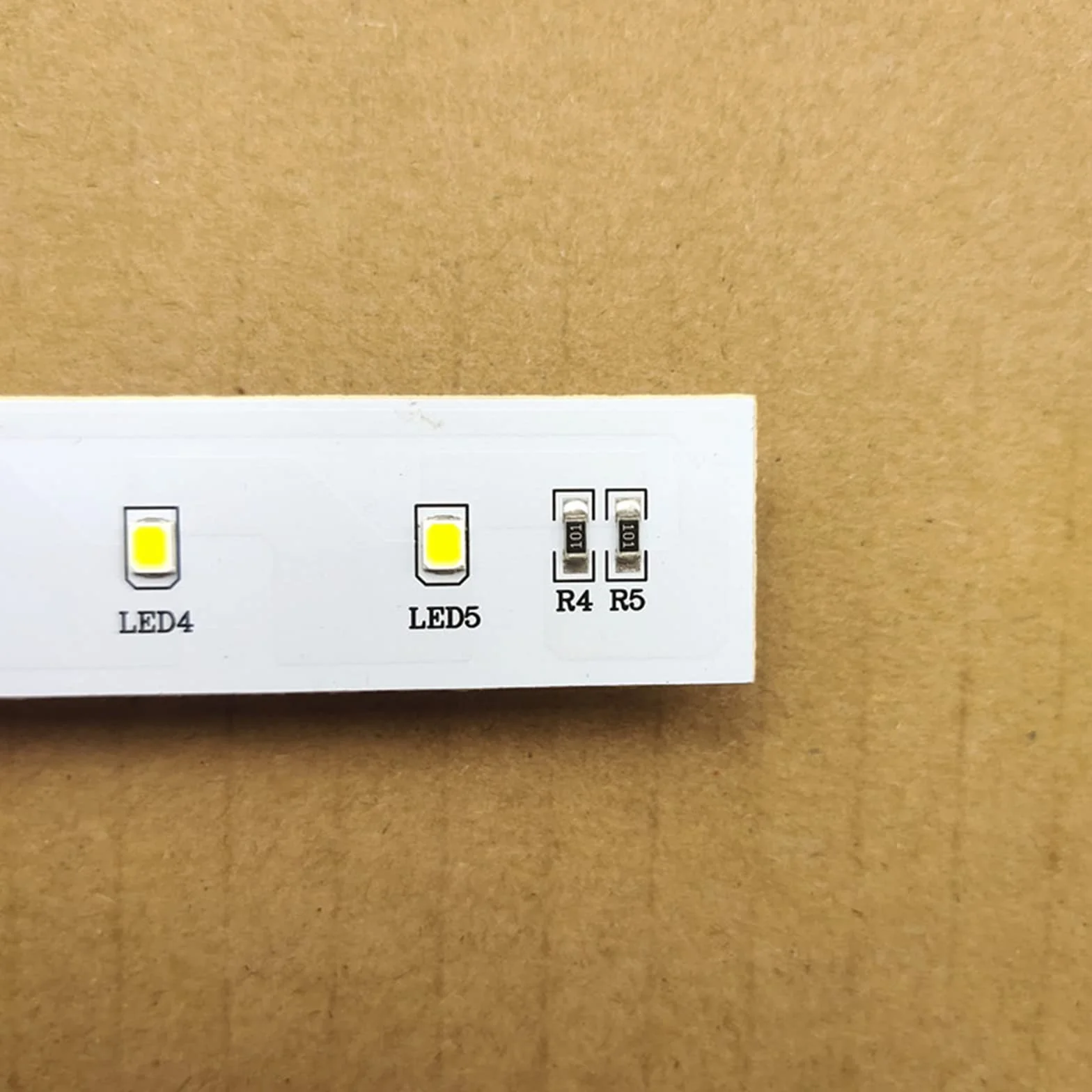 Zapasowa taśma świetlna LED kompatybilna z lodówką Midea listwa świetlna LED BCD-536WKM 17431000000072 502410010020 akcesoria naprawcze