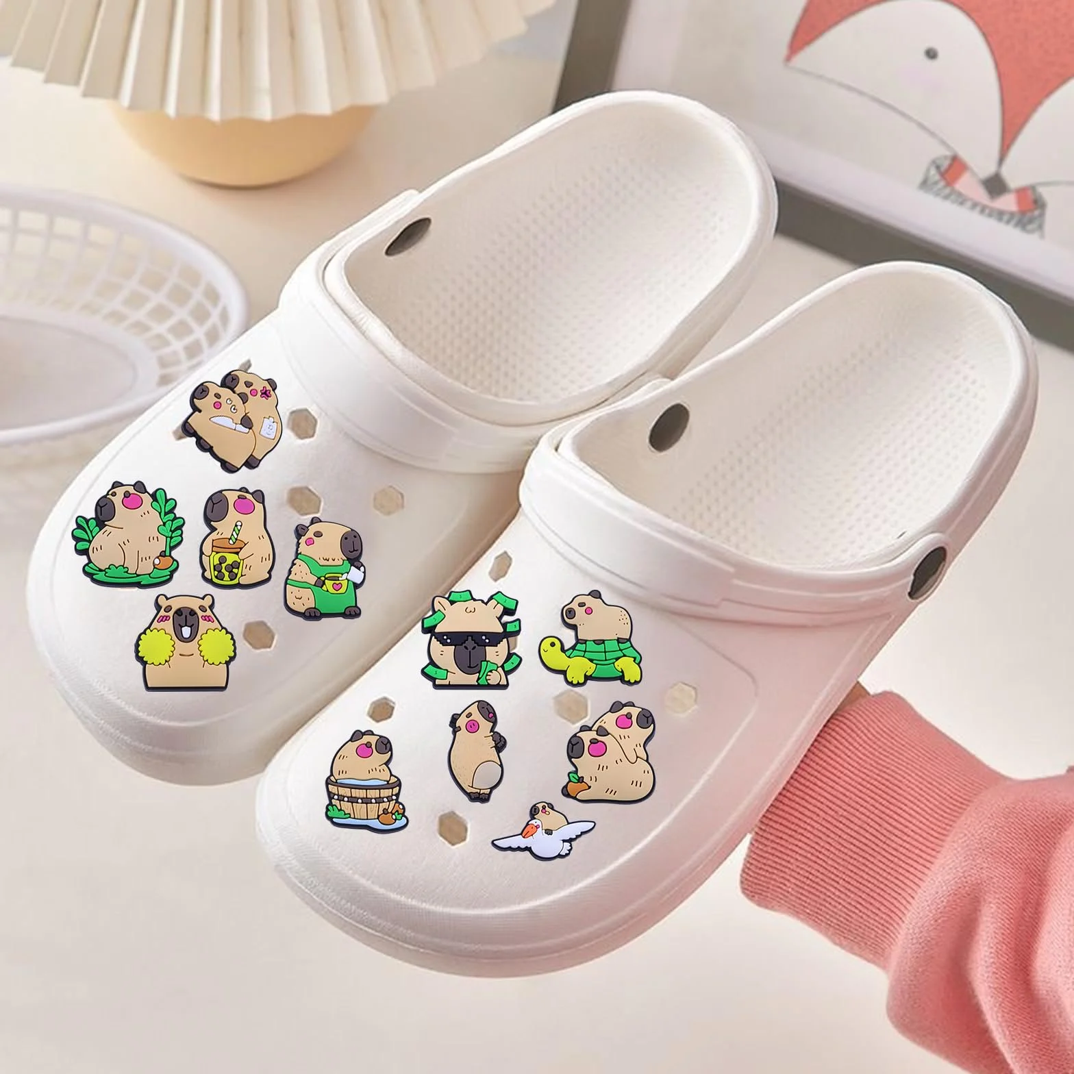 16 szt. zawieszki do butów z motywem kreskówkowym, akcesoria do charmsów do Crocs, ozdobne guziki