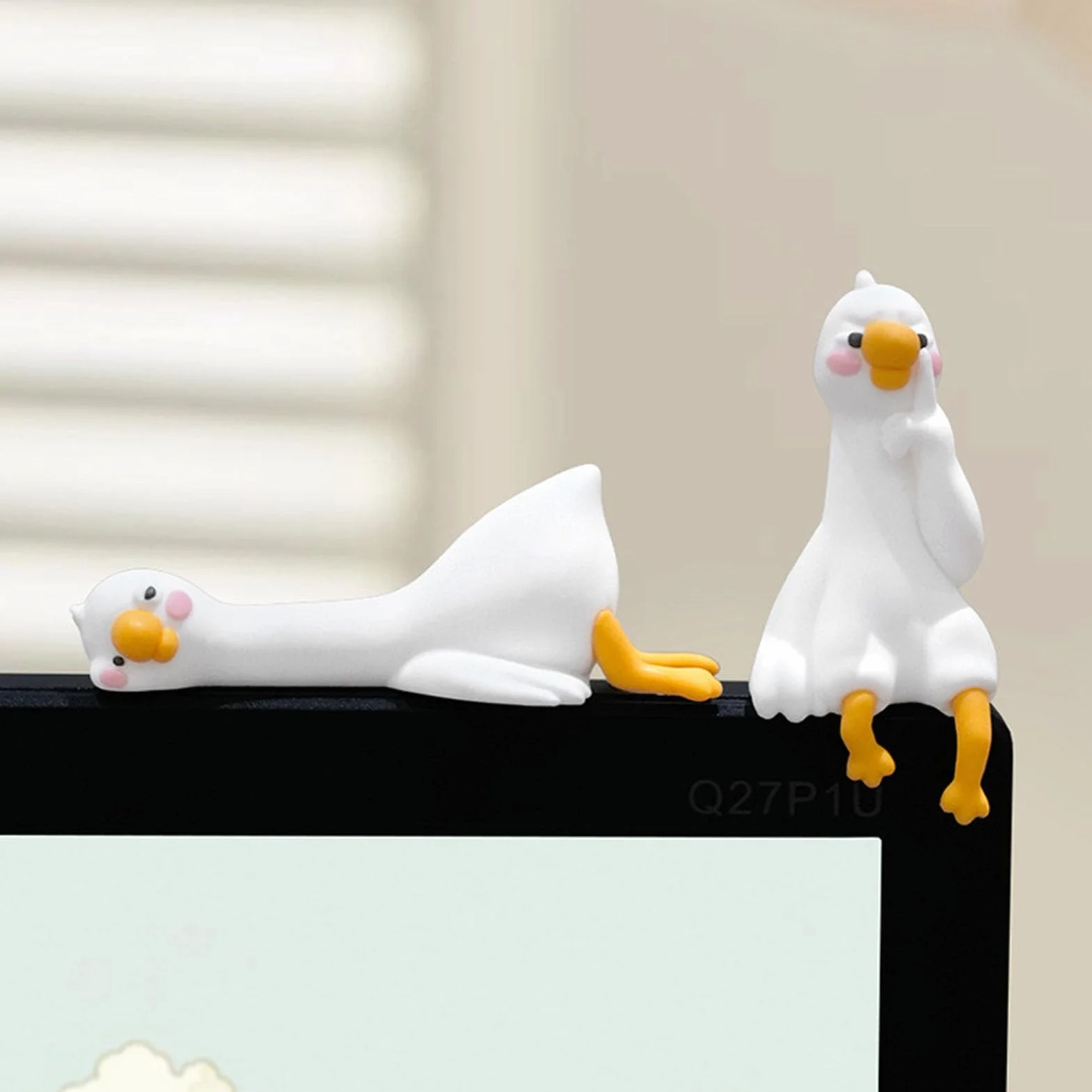 Figurki Gęsi z Kreskówek 4 szt. Luocute, śmieszne Urocze Posągi z żywicy 3D na Dekoracje Biurka