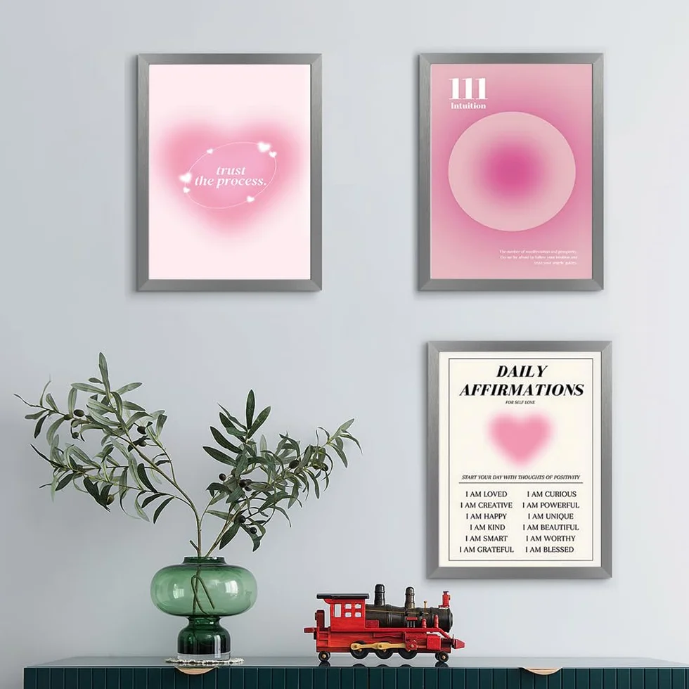 Zestaw plakatów Aesthetic Clean Girl 3 sztuki dekoracja pokoju różowa