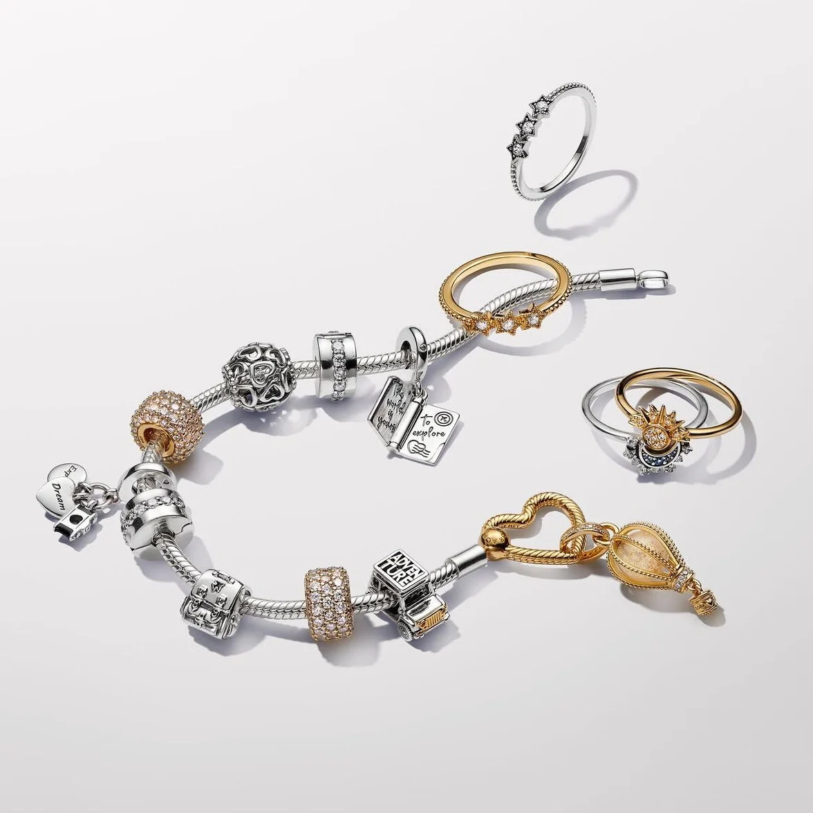 Pandora Moments Charms podróż