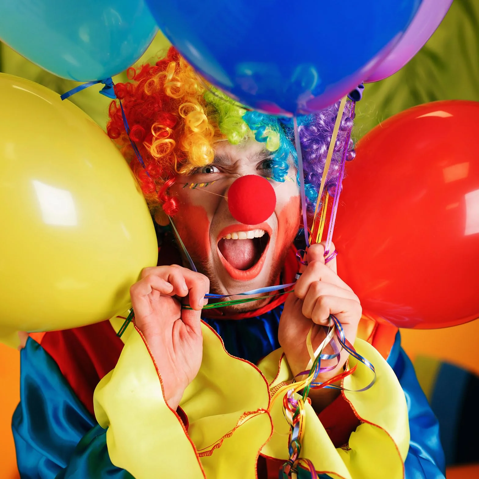 MIVAIUN 4 szt. Peruka Klaun Klaun Nos Klauna Akcesoria do kostiumu Klauna na Wielkanoc Artystyczny Cosplay Kostium karnawałowy JGA Akcesoria do kostiumów (4 sztuki)