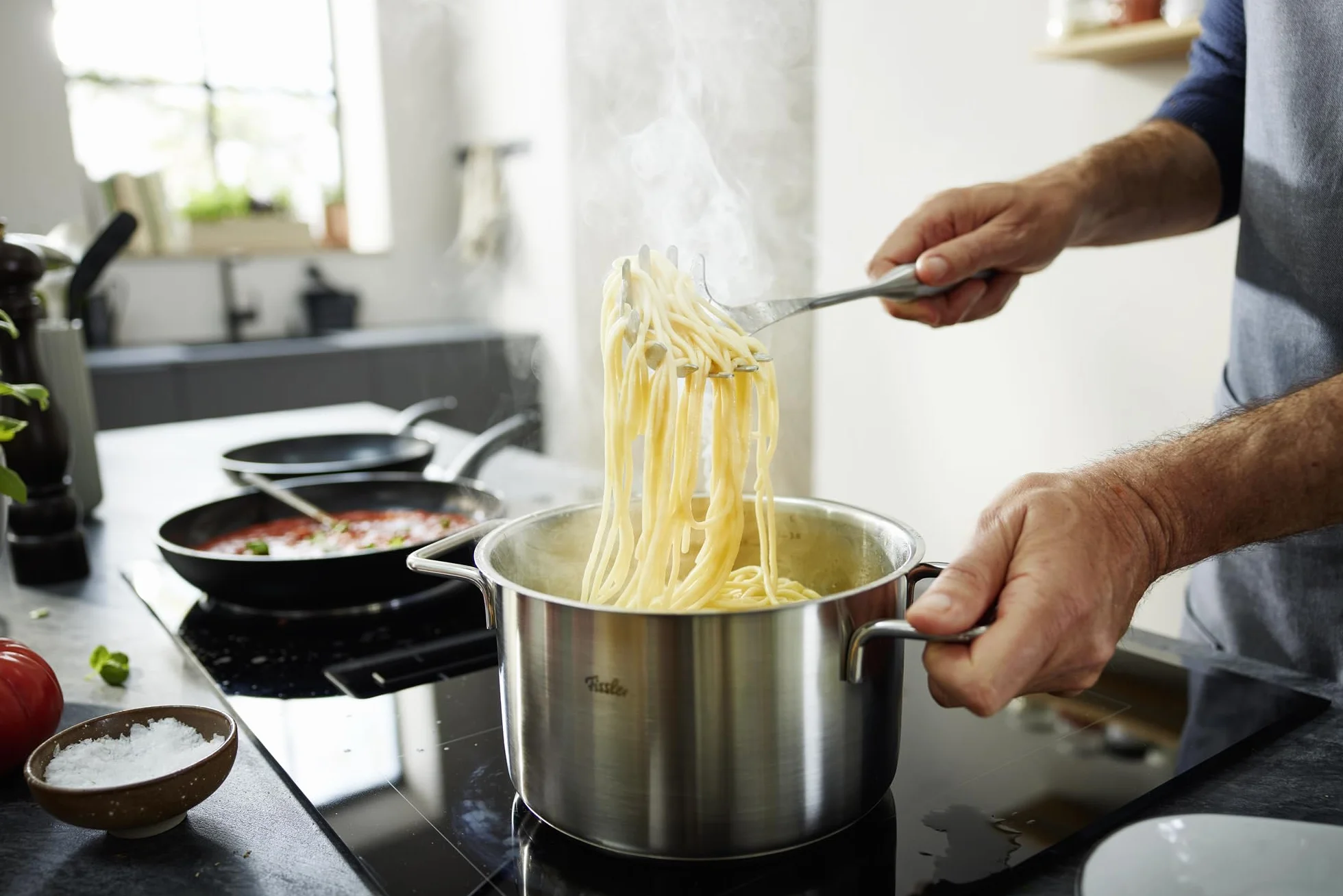 Fissler Essential silikonowa łopatka do smażenia ze stali nierdzewnej 34 cm