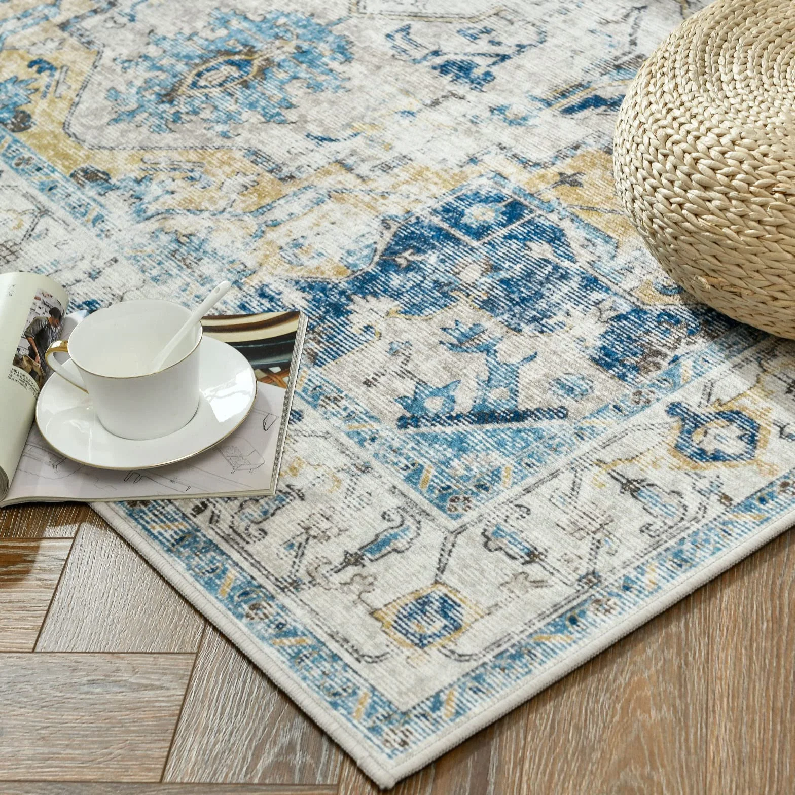 TOPICK Chodnik na korytarz, nadaje się do prania, super cienki dywan w stylu vintage, kwiaty, krótkie runo, orientalny dywan kuchenny, długi, 60 x 210 cm, jasnoniebieski, do sypialni, salonu, jadalni,