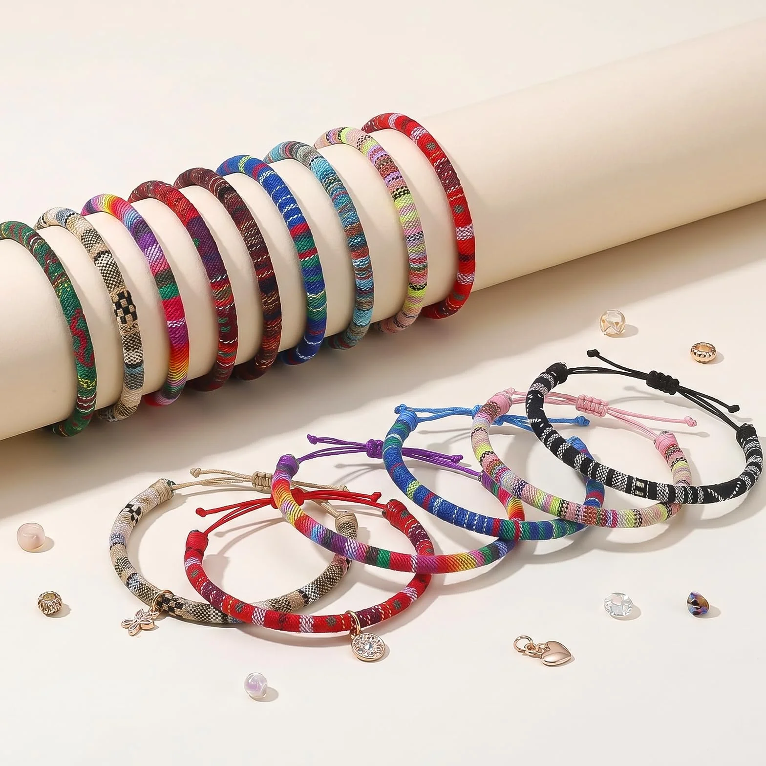 12 sztuk bransoletek przyjaźni, bransoletki przyjaźni, ręcznie robione bransoletki w stylu boho, bransoletka dla surferów, regulowana, tkana bransoletka tekstylna na letnie bransoletki dla mężczyzn
