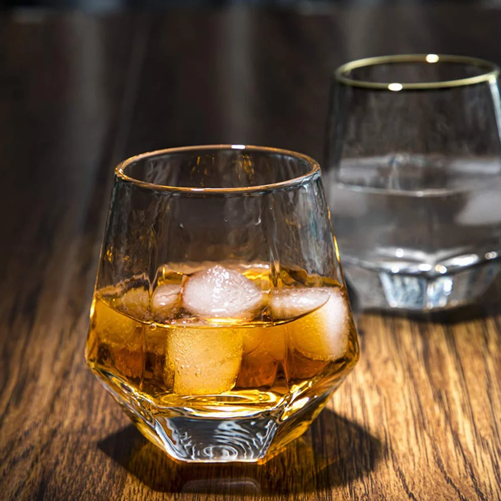 Zestaw 2 diamentowych szklanek do whisky 300 ml nowoczesne wyroby szklane